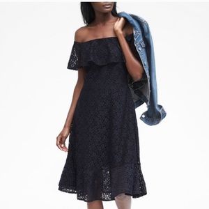 Banana Republic Size 00P Navy Lace Dress